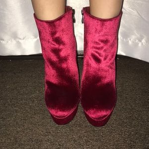 Red De Blossom sequence boots.